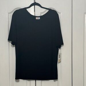 LuLaRoe Noir Gigi Tee